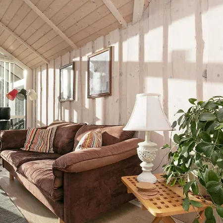 Three-bedroom In Rodby 38 *