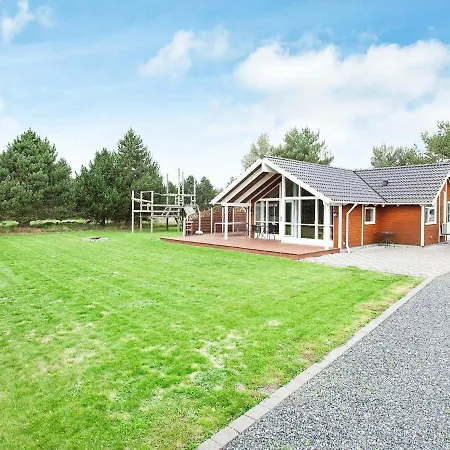 Holiday home Three-bedroom In Rodby 38 Kramnitse