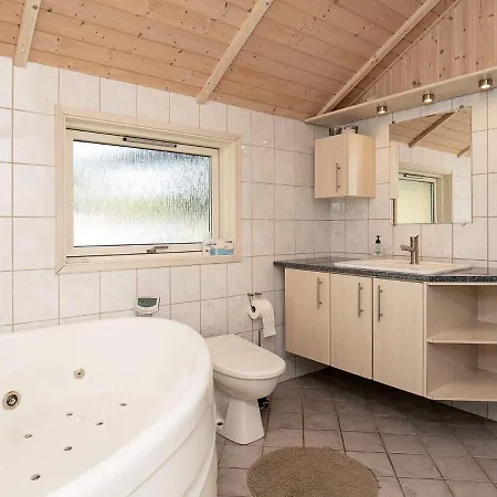 Quality Family Retreat - By Traum Kramnitse